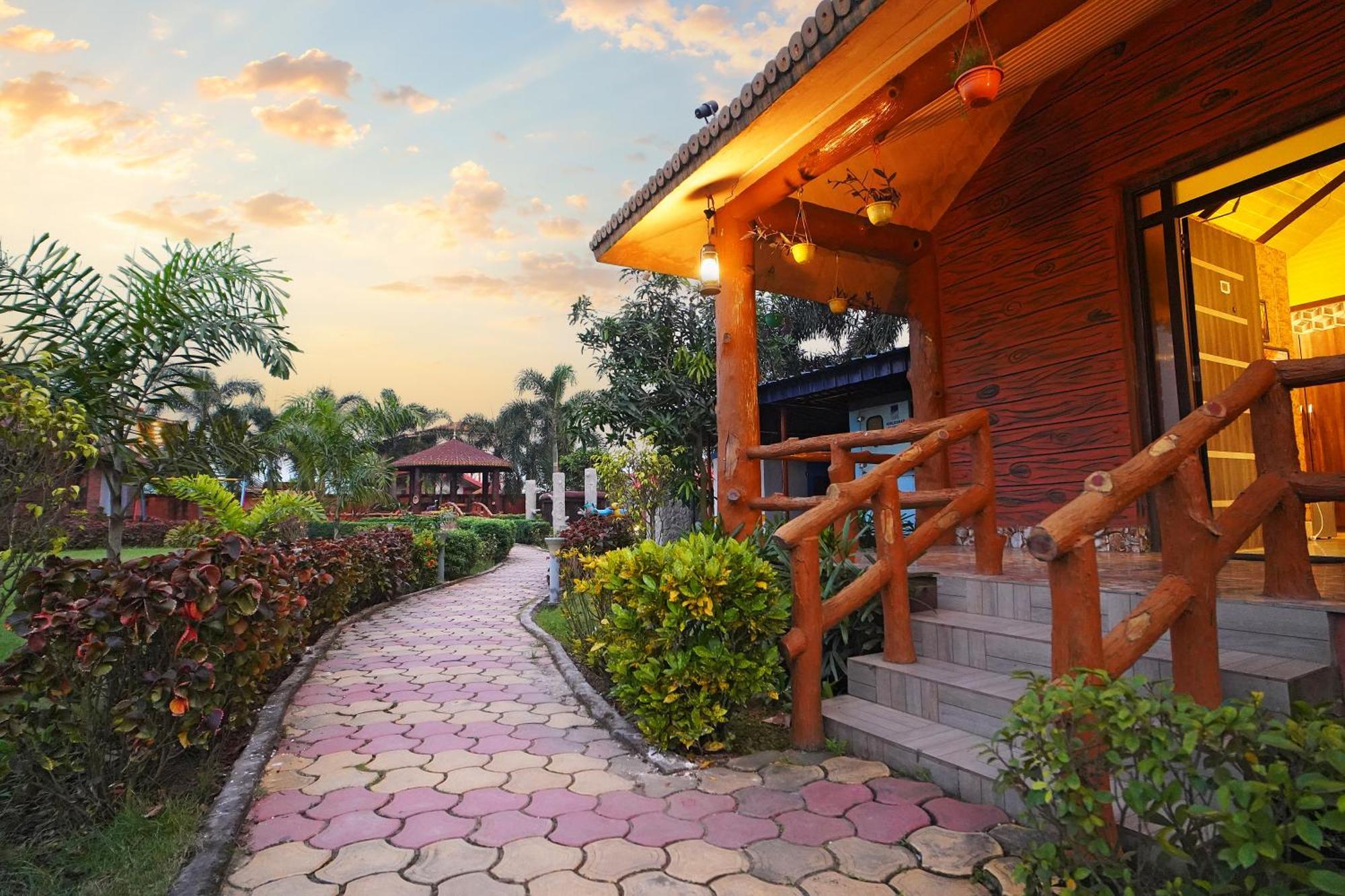 Gharana Resort !! Best Family Resort Near Kolkata With Swimming Pool !! Singur Exterior foto