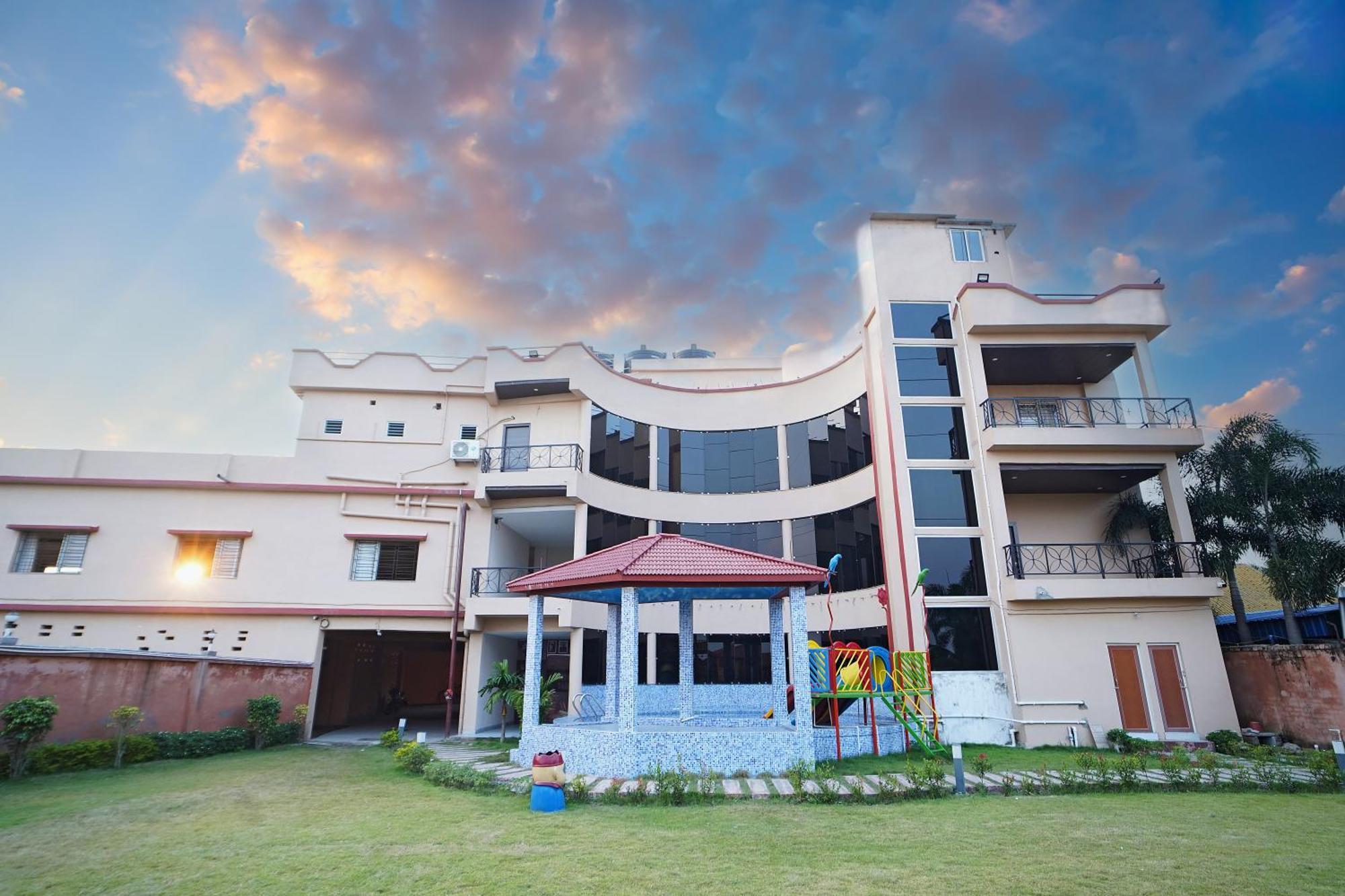 Gharana Resort !! Best Family Resort Near Kolkata With Swimming Pool !! Singur Exterior foto