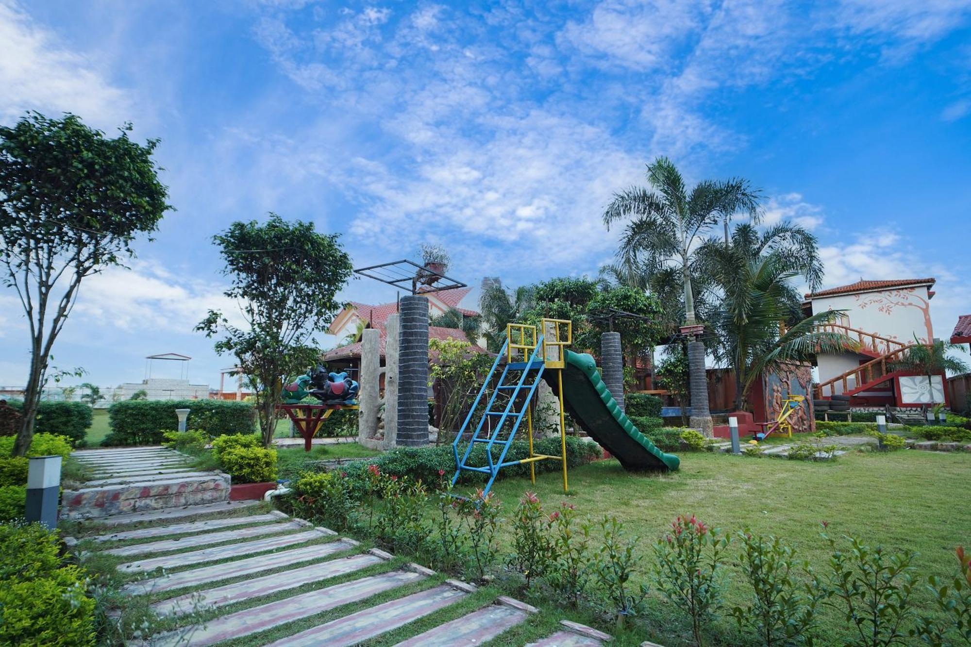 Gharana Resort !! Best Family Resort Near Kolkata With Swimming Pool !! Singur Exterior foto